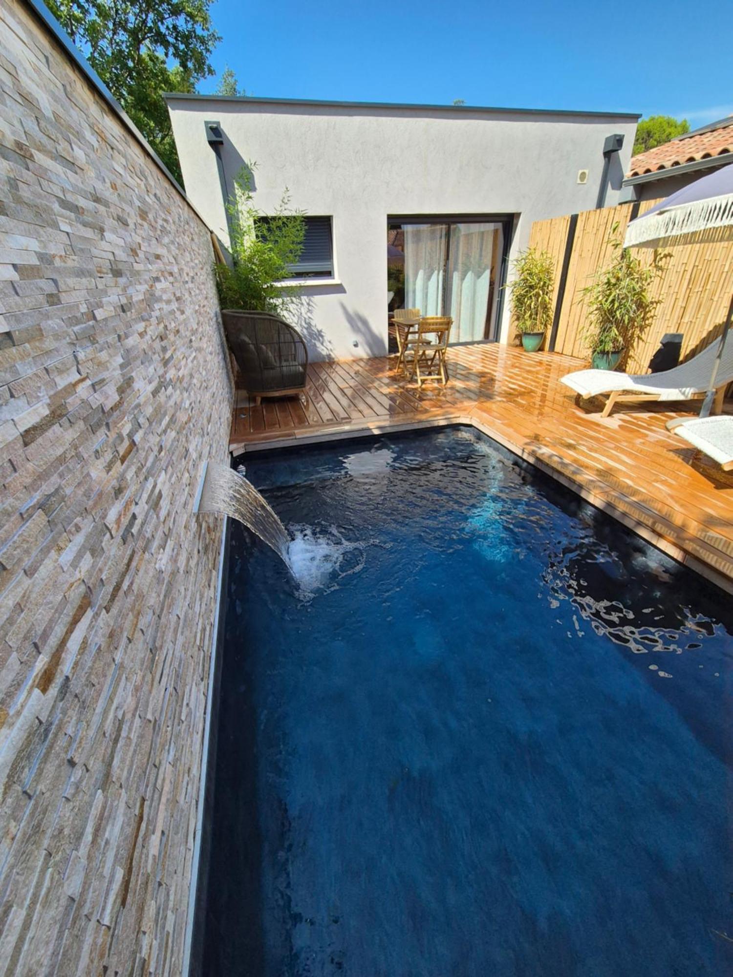 Le Cocoon - Jacuzzi, Sauna Et Piscine Privee 卡庞特拉 外观 照片